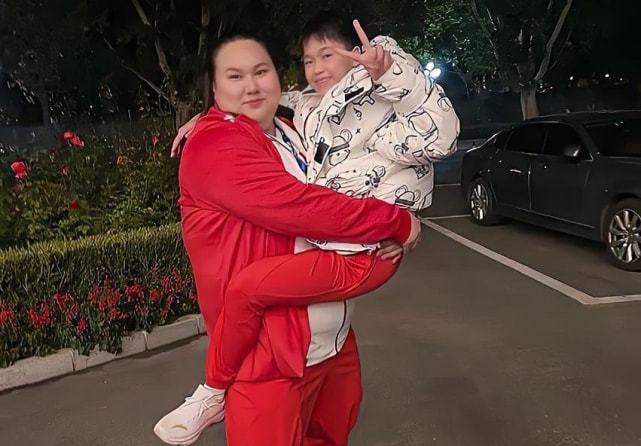 蛤丝大战督粉_丝粉是什么做的_粉丝