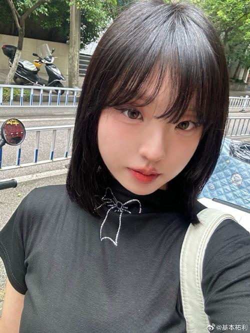 韩国留学生做博主 单月涨粉300万 已读乱回 搞笑美女_千粉